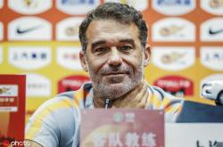 华体会APP下载-路易斯号召球员继续团结战胜困难的简单介绍