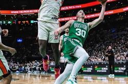 华体会登录-包含篮网B队横扫凯尔特人B队，字母哥统治全场的词条