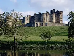 英格兰小组首战告捷，斯特林建功罗斯梅尔斯维尔斯托普-巴德