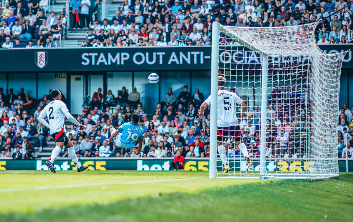 曼城全队发威，冠军梦想愈加清晰的简单介绍