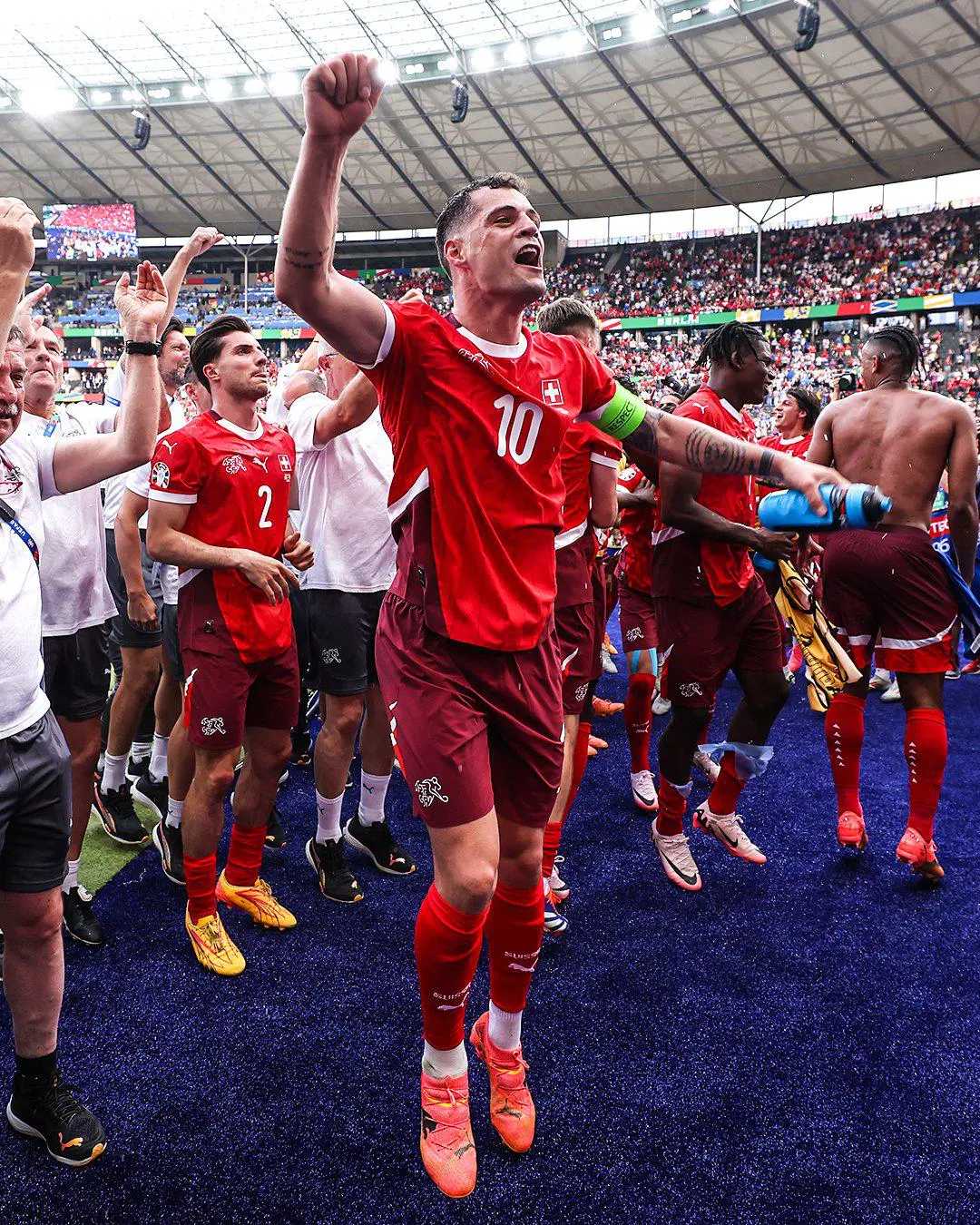 年轻球员秀出实力,欧洲联赛上演精彩比赛 年轻球员秀出实力,欧洲联赛上演精彩比赛