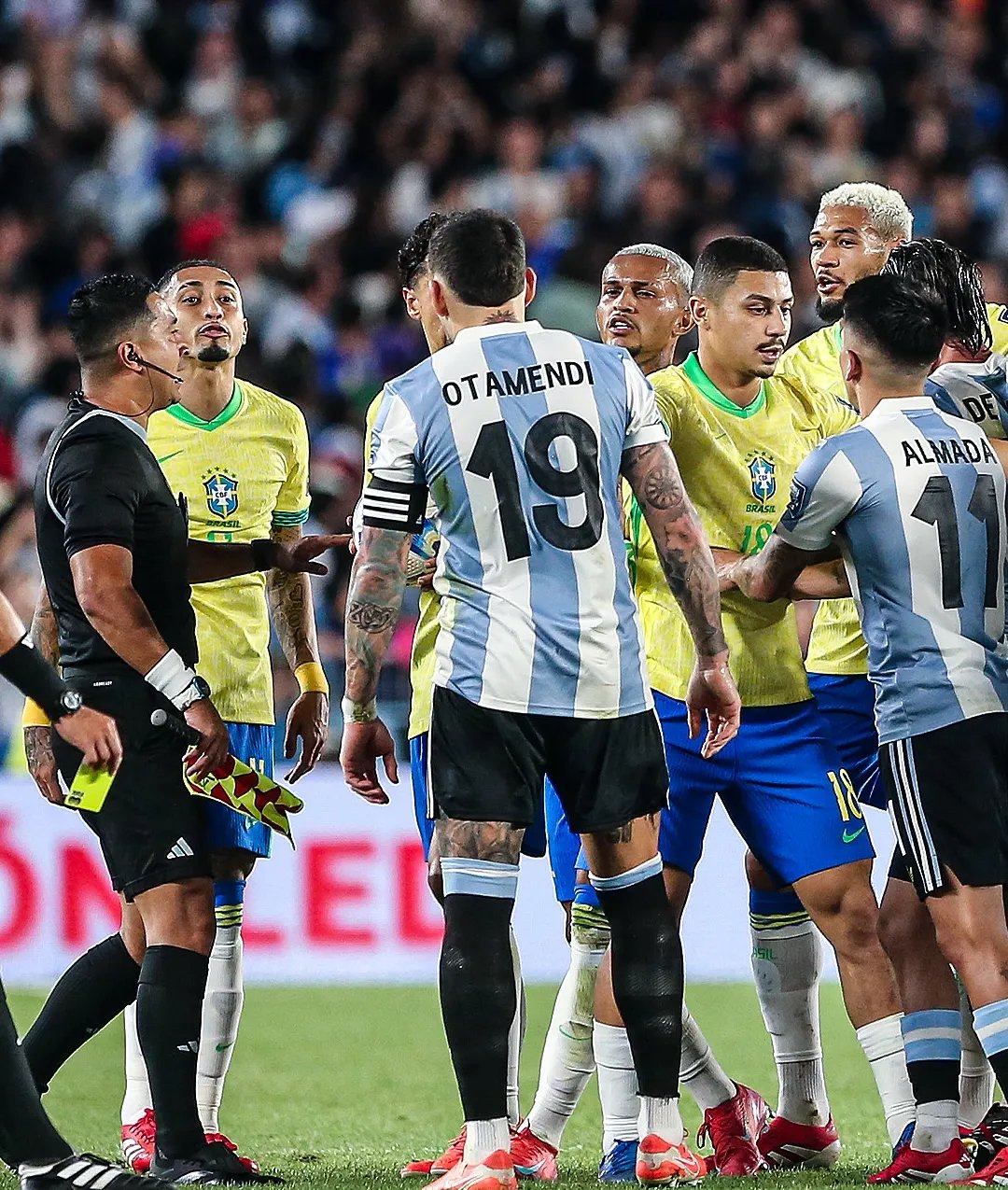 里昂完胜阿根廷,奥亚尔萨瓦尔刷新纪录的简单介绍 里昂完胜阿根廷,奥亚尔萨瓦尔刷新纪录的简单介绍